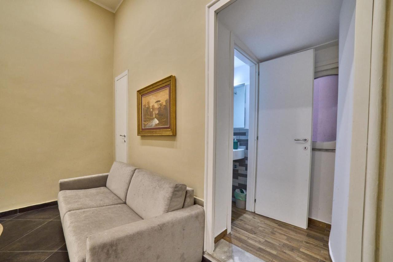 Via Niccolo Tommaseo 14 Appartement Naples
